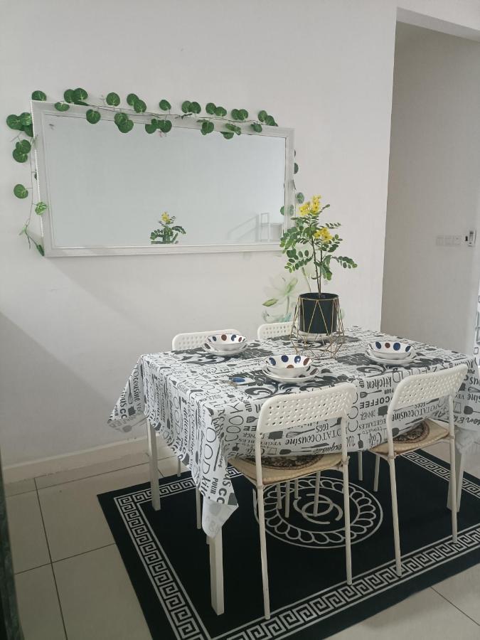 Cikta'Z Homestay Southville City Bangi Kampong Tangkas ภายนอก รูปภาพ